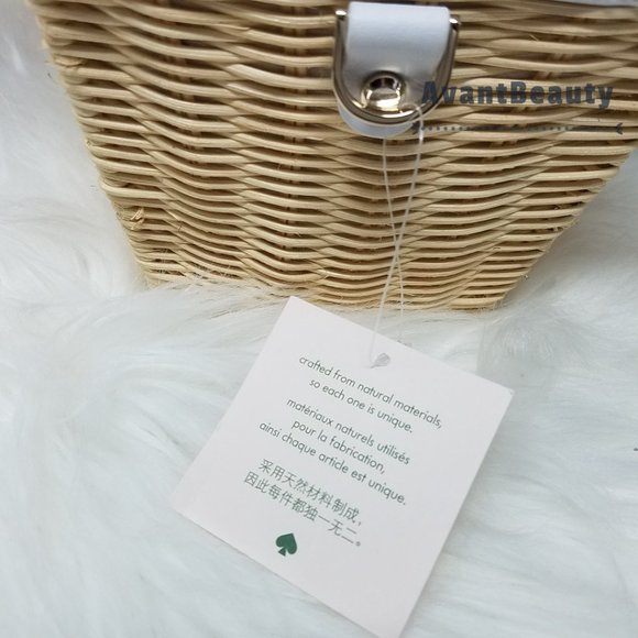 Kate Spade Picnic In The Park Basket Strawberry White Crossbody Strap included! - Picture 12 of 14